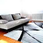 شقة Arbeiter- Und Gruppenwohnung Mit Parkplatz, Kueche, Wlan, 1-5 Personen - Schwaebisch Hall *