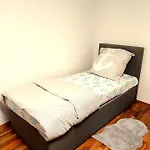 Apartmán Arbeiter- Und Gruppenwohnung Mit Parkplatz, Kueche, Wlan, 1-5 Personen - Schwaebisch Hall