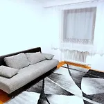Apartmán Arbeiter- Und Gruppenwohnung Mit Parkplatz, Kueche, Wlan, 1-5 Personen - Schwaebisch Hall