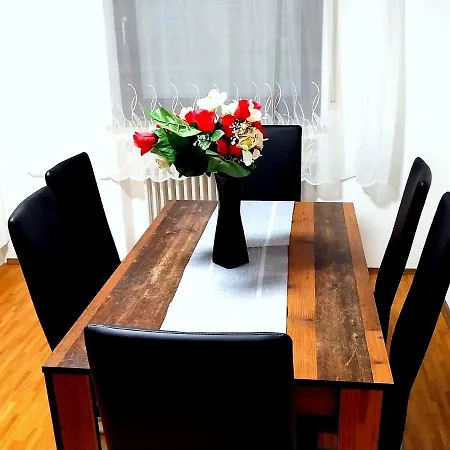 Arbeiter- Und Gruppenwohnung Mit Parkplatz, Kueche, Wlan, 1-5 Personen - Schwaebisch Hall *