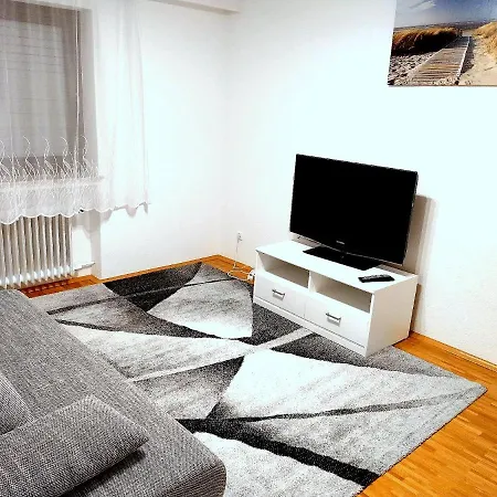 Mit Parkplatz Und Kueche Fuer 1 Bis 5 Personen شقة