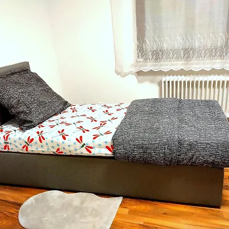 Arbeiter- Und Gruppenwohnung Mit Parkplatz, Kueche, Wlan, 1-5 Personen - Schwaebisch Hall *