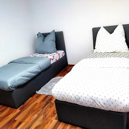 Apartmán Arbeiter- Und Gruppenwohnung Mit Parkplatz, Kueche, Wlan, 1-5 Personen - Schwaebisch Hall *