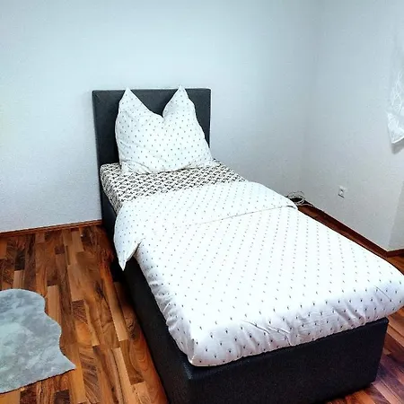 Mit Parkplatz Und Kueche Fuer 1 Bis 5 Personen * Michelbach an Der Bilz